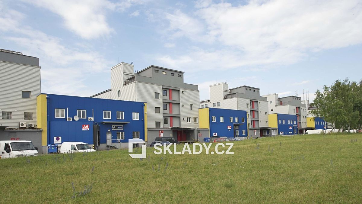 Pronájem skladového prostoru 908 m² – fotografie 3