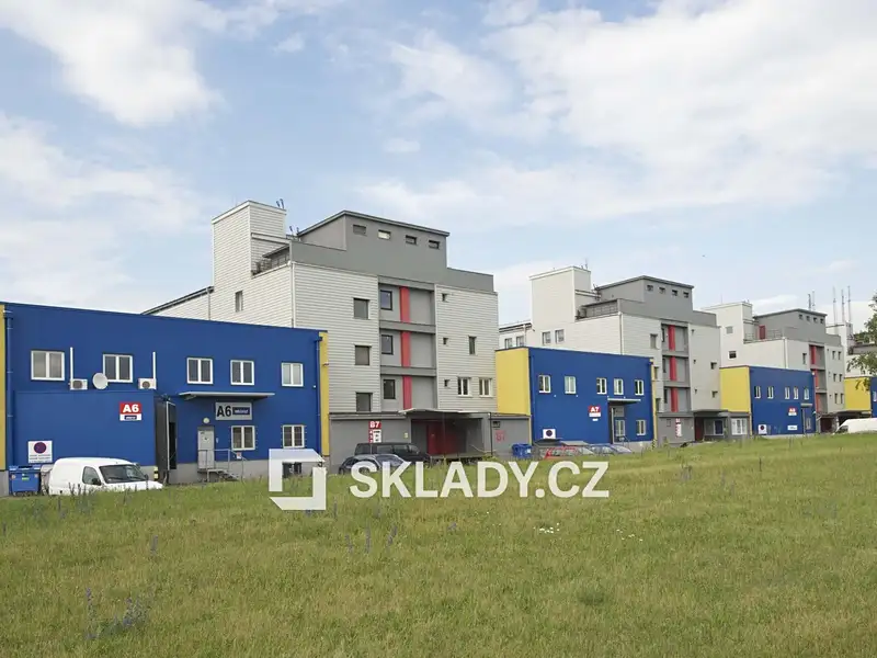 Pronájem skladového prostoru 908 m², Praha – náhled fotky 3