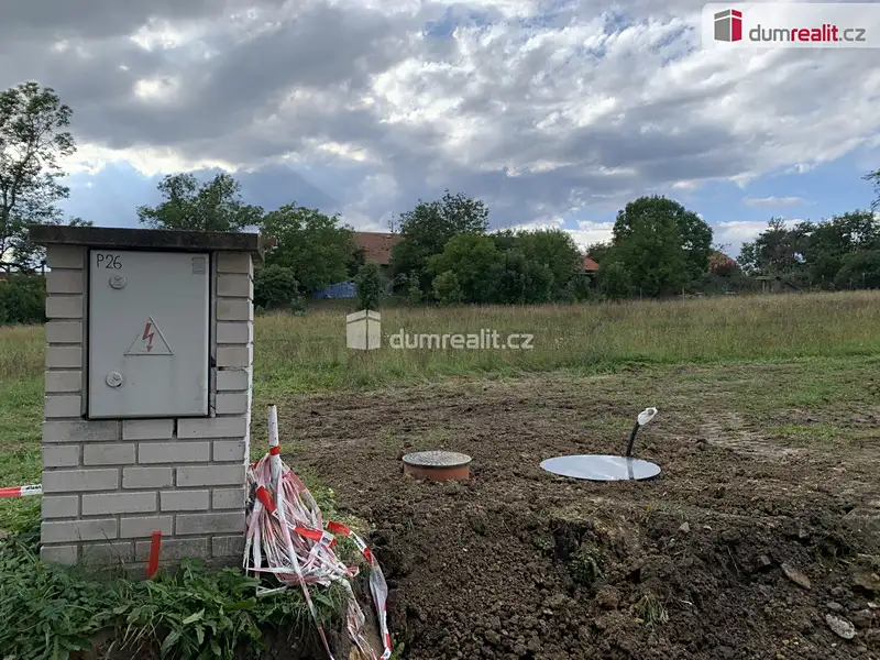 Prodej stavebního pozemku 1126 m², Všeradice – náhled fotky 1