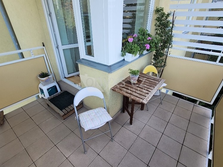 Prodej bytu 2+kk, 64 m² (6 z 27)