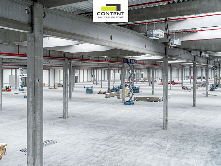 Комерційне приміщення в оренду, 10 500 м² (14 з 18)