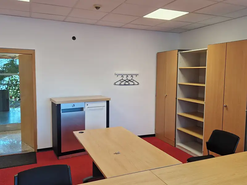Pronájem kanceláře 27 m², Znojmo – náhled fotky 3