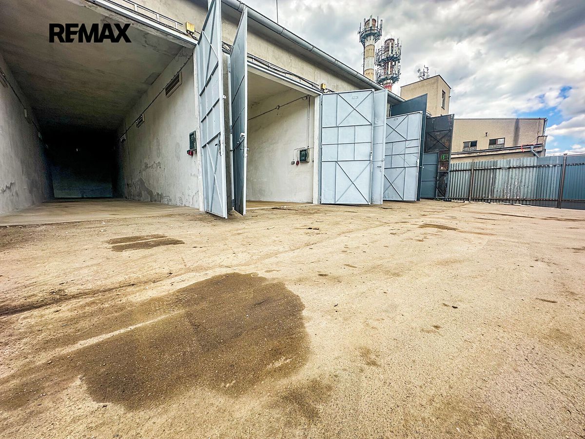 Pronájem garáže 69 m² – fotografie 2