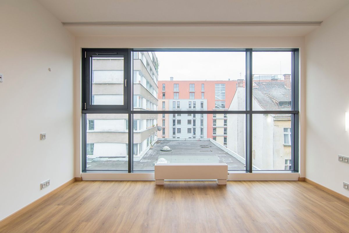 Pronájem bytu 1+kk 21 m², Praha – fotka 1 z 3