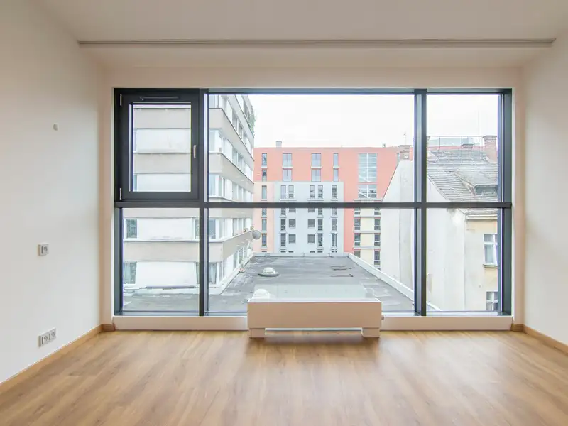Pronájem bytu 1+kk 21 m², Praha – náhled fotky 1
