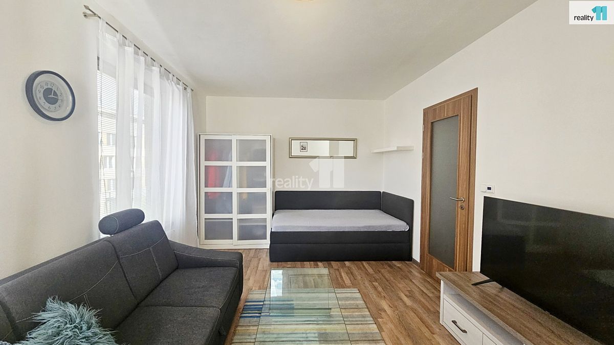 Pronájem bytu 1+kk 30 m²