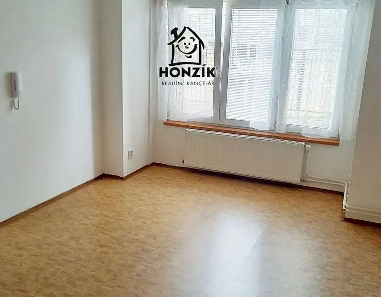 Pronájem bytu 2+kk 43 m², Praha – náhled fotky 2