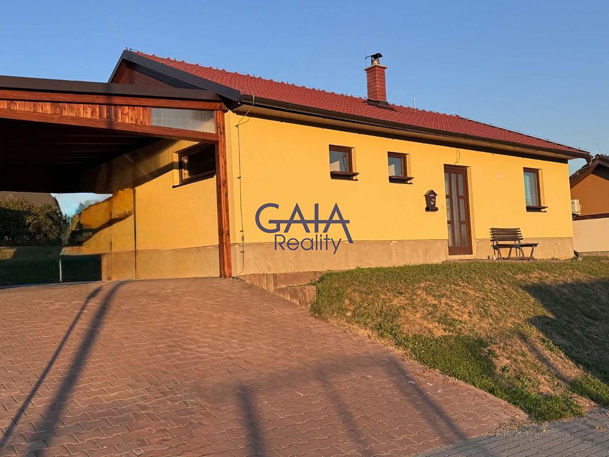 Pronájem rodinného domu 85 m², pozemek 833 m², Dambořice – fotka 1 z 3