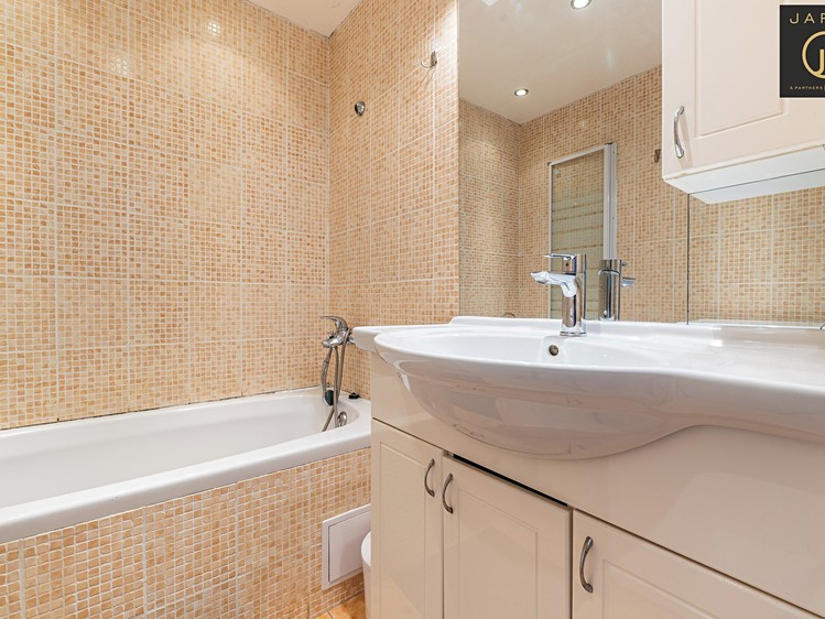 Квартира 4+1 на продаж, 71 м² (15 з 20)