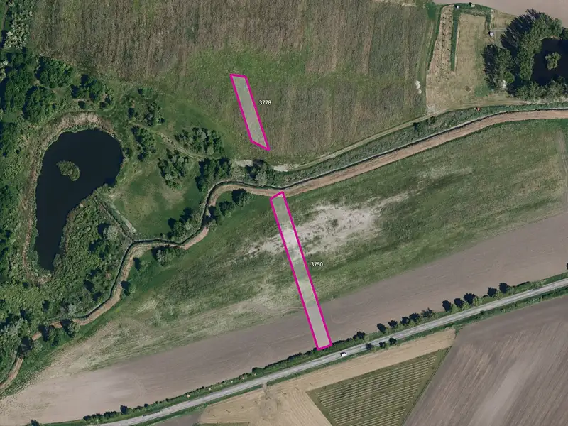 Prodej pole 5778 m², Starovičky – náhled fotky 1