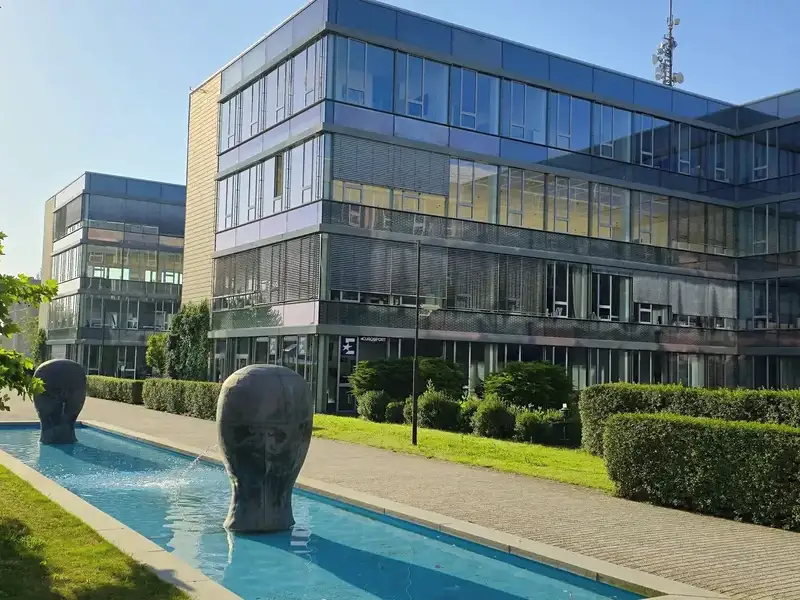 Pronájem kanceláře 1261 m², Praha – náhled fotky 1