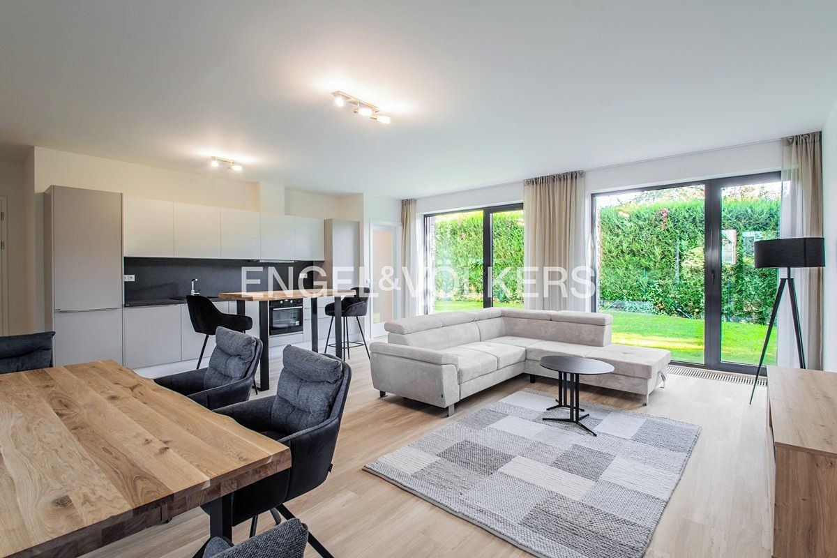 Pronájem bytu 5+kk 139 m², Praha – fotka 1 z 3