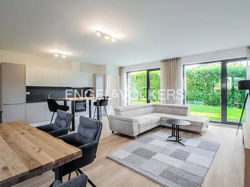 Pronájem bytu 5+kk 139 m², Praha – náhled fotky 1