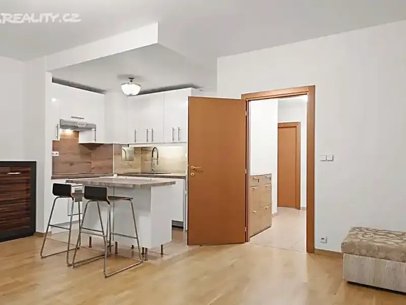 Pronájem bytu 3+kk 72 m², Praha – náhled fotky 2