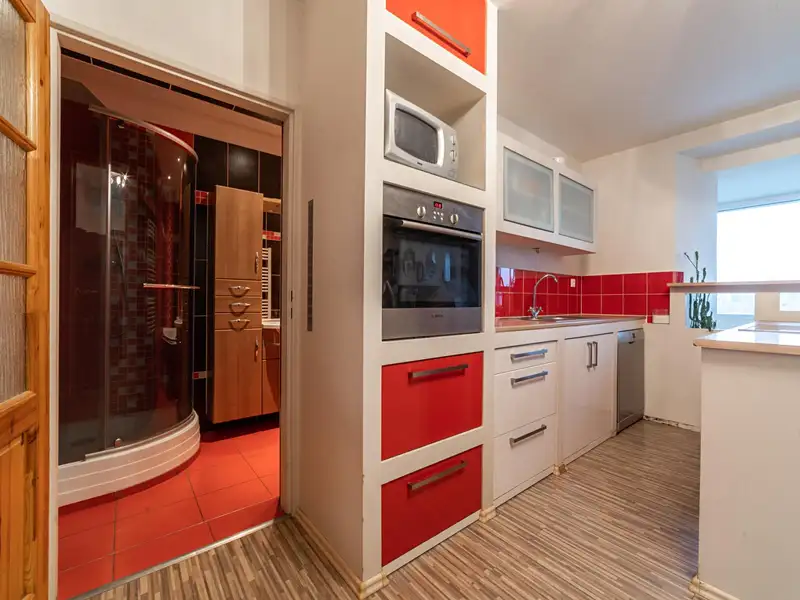 Prodej rodinného domu 216 m², pozemek 323 m², Plzeň – náhled fotky 2