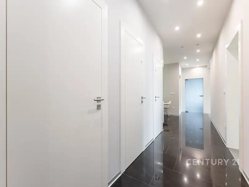 Pronájem kanceláře 115 m², Praha – náhled fotky 2