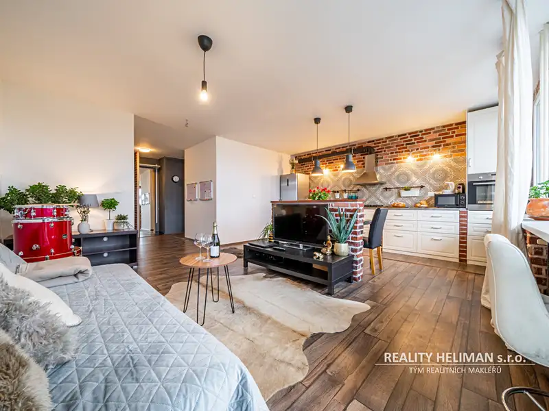 Prodej bytu 3+1 68 m², Praha – náhled fotky 2