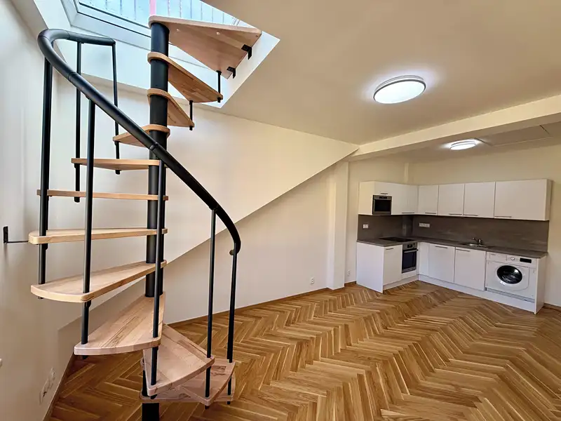 Prodej bytu 2+kk 44 m², Praha – náhled fotky 2