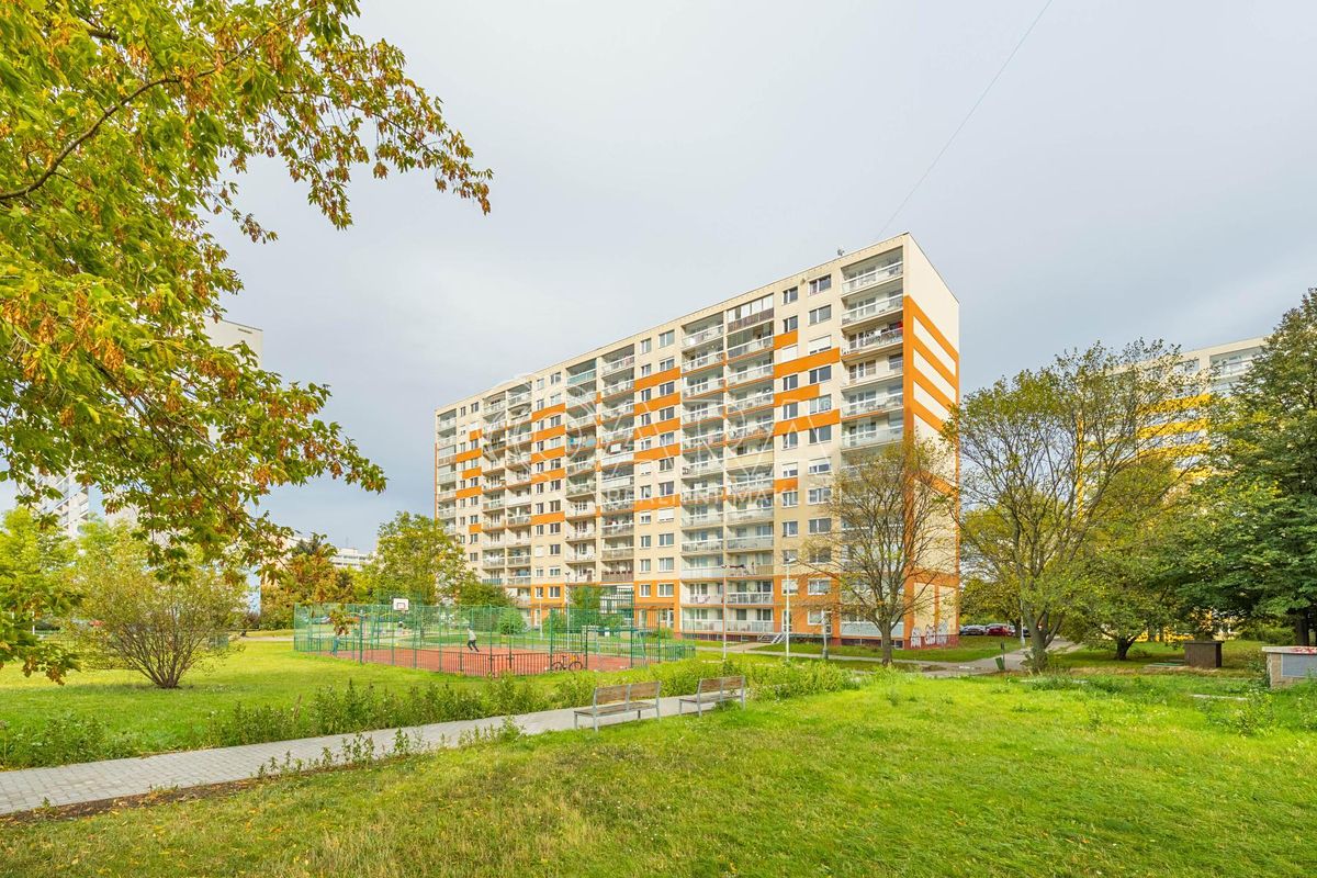 Pronájem bytu 2+1 55 m² – fotografie 2