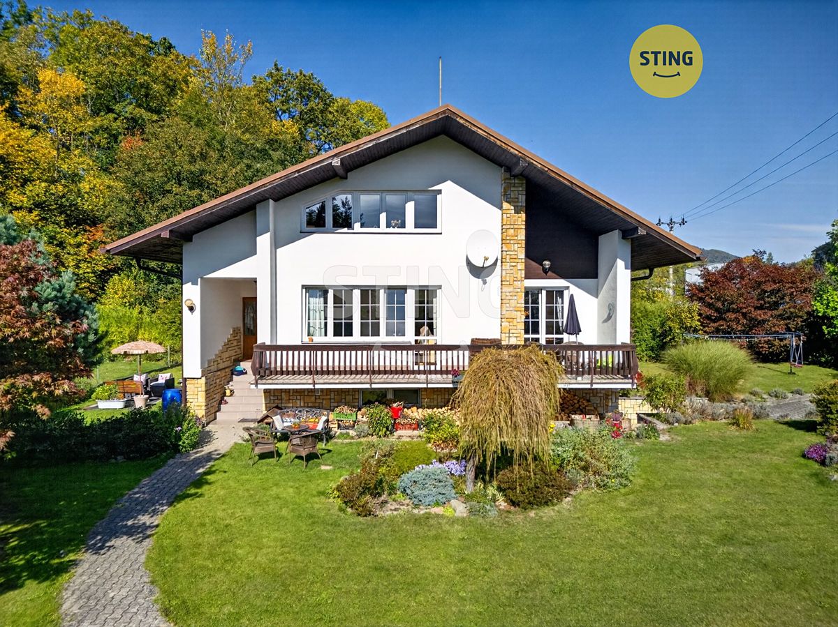 Prodej rodinného domu 300 m², pozemek 3399 m², Rožnov pod Radhoštěm – fotka 1 z 3