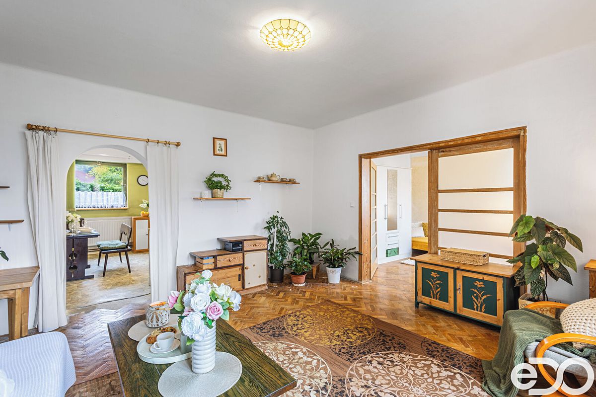 Prodej rodinného domu 165 m², pozemek 662 m² – fotografie 3