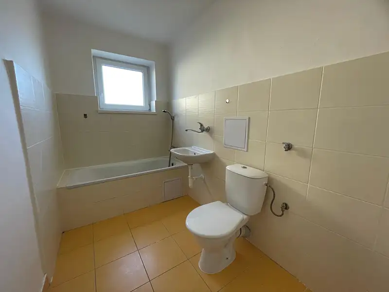 Pronájem bytu 2+1 52 m², Třinec – náhled fotky 2