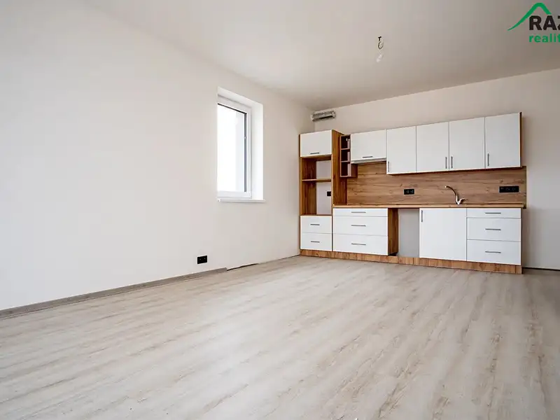 Prodej bytu 4+kk 80 m², Tachov – náhled fotky 1