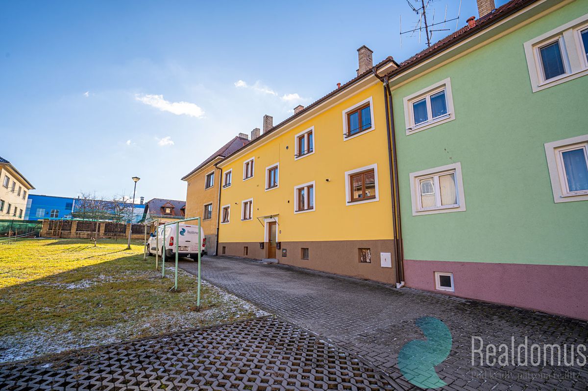 Prodej bytu 3+kk 56 m², Velešín – fotka 1 z 3
