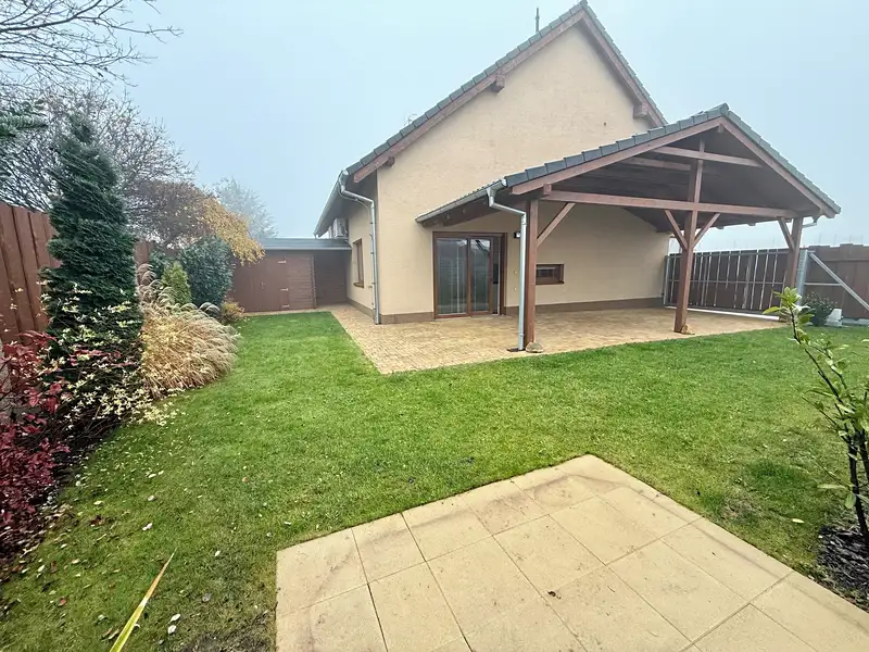 Pronájem rodinného domu 118 m², pozemek 299 m², Brno – náhled fotky 2