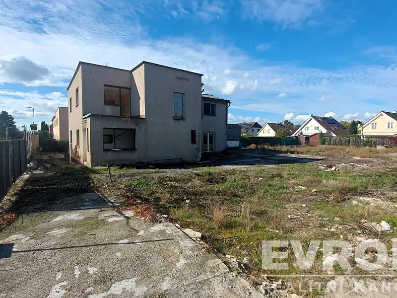 Prodej rodinného domu 271 m², pozemek 1301 m², Zlatníky-Hodkovice – náhled fotky 3
