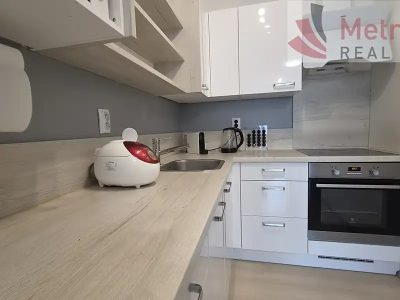 Pronájem bytu 2+kk 52 m², Pardubice – náhled fotky 2