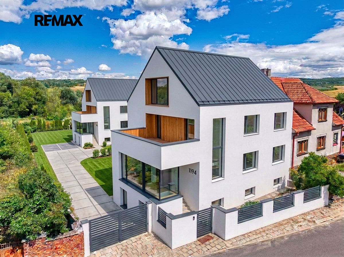 Prodej rodinného domu 400 m², pozemek 1000 m², Moravský Krumlov – fotka 1 z 3