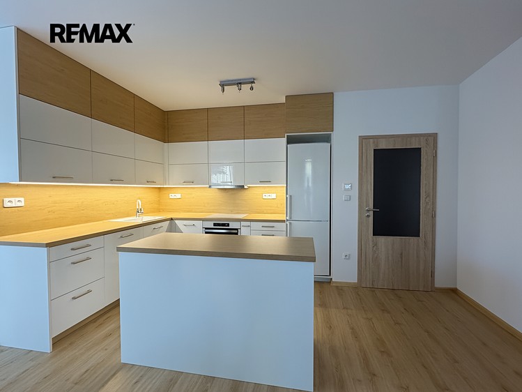 Prodej bytu 2+kk, 63 m² (4 z 12)