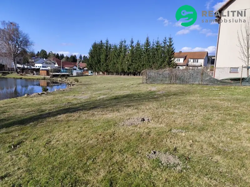 Prodej stavebního pozemku 1600 m², Měčín – náhled fotky 1