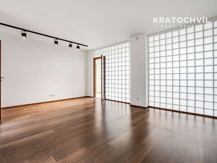 Haus zum Kauf, 674 m² (41 von 80)