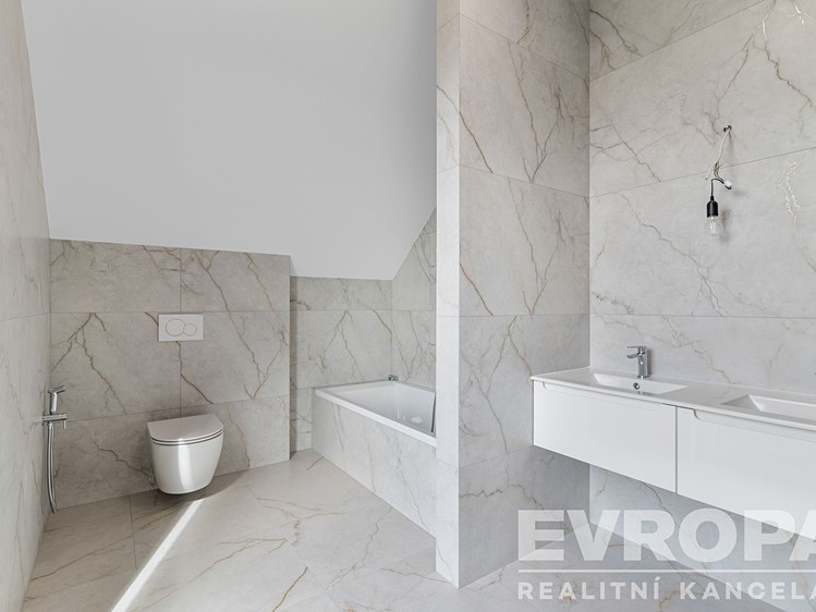 Prodej domu, 129 m² (3 z 14)