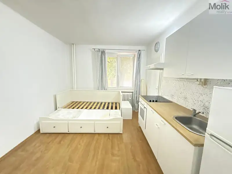Pronájem bytu 1+kk 22 m², Most – náhled fotky 2