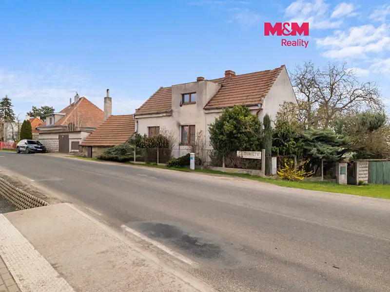 Prodej rodinného domu 480 m², pozemek 837 m², Cítov – náhled fotky 1