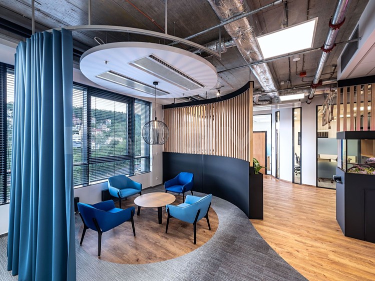 Pronájem komerčního prostoru, 1 292 m² (16 z 16)