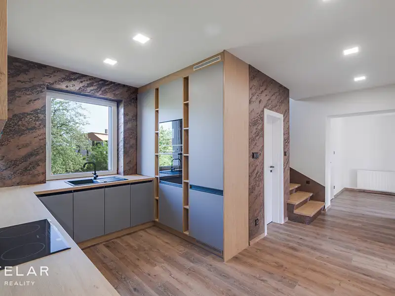 Prodej rodinného domu 294 m², pozemek 977 m², Ostrava – náhled fotky 3