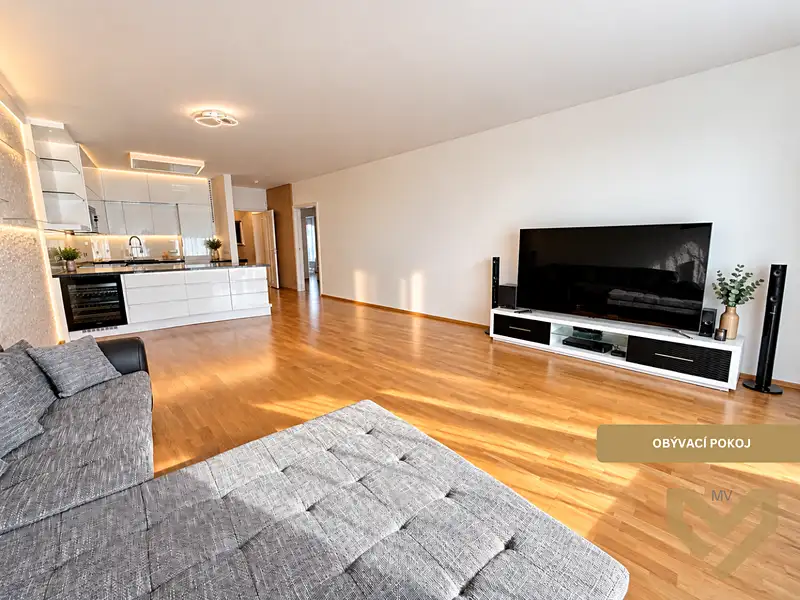 Pronájem bytu 3+kk 116 m², Praha – náhled fotky 2