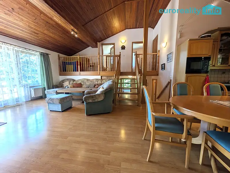 Prodej rodinného domu 160 m², pozemek 2696 m², Troskovice – náhled fotky 3