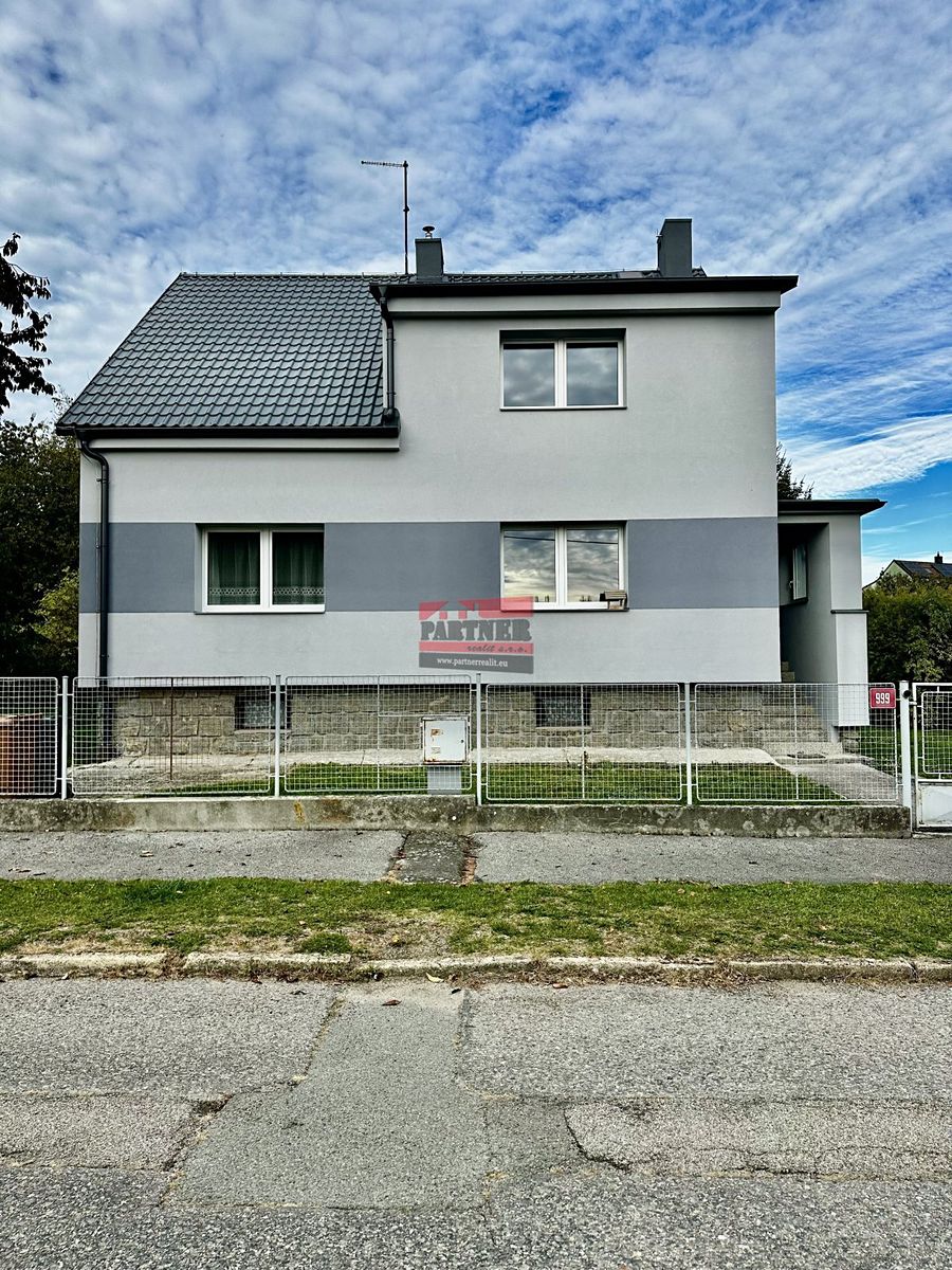 Pronájem rodinného domu 250 m², pozemek 805 m², Milevsko – fotka 1 z 3