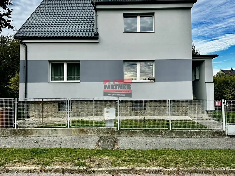Pronájem rodinného domu 250 m², pozemek 805 m², Milevsko – náhled fotky 1