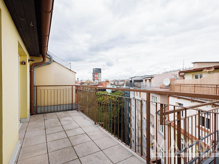 Квартира 1+1 на продаж, 64 м² (19 з 23)