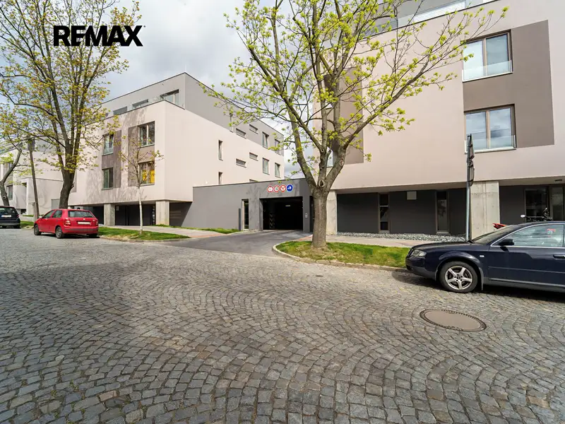Prodej garážového stání 31 m², Kolín – náhled fotky 3