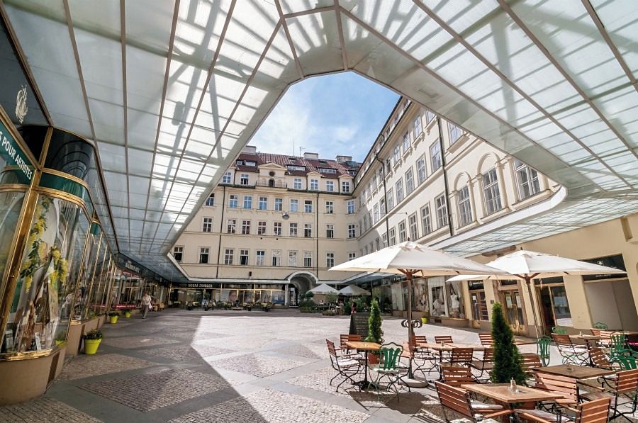 Pronájem bytu 5+kk 155 m², Praha – fotka 1 z 3