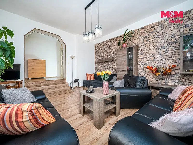 Prodej rodinného domu 165 m², pozemek 721 m², Svojetice – náhled fotky 2