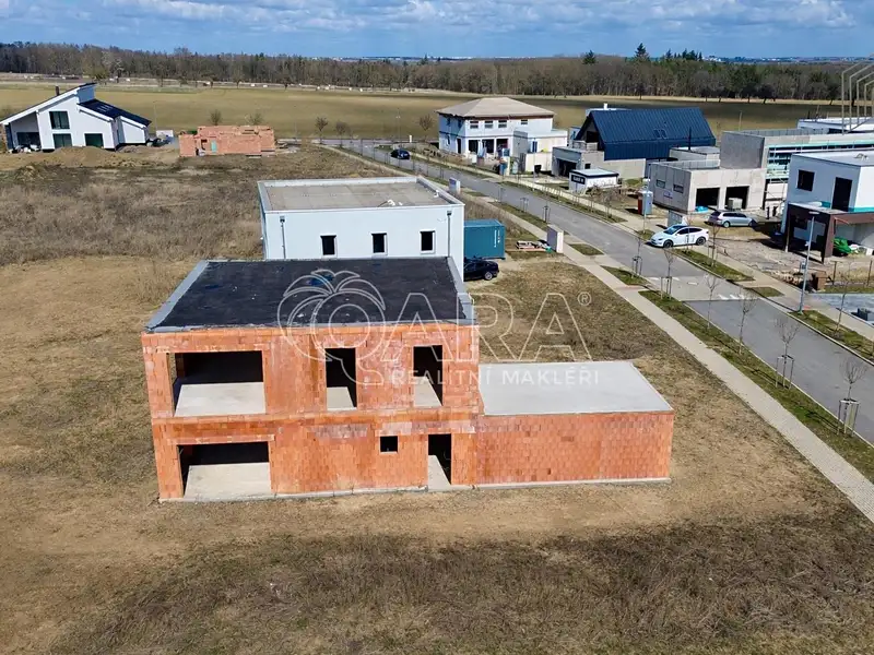 Prodej rodinného domu 231 m², pozemek 804 m², Vysoký Újezd – náhled fotky 3