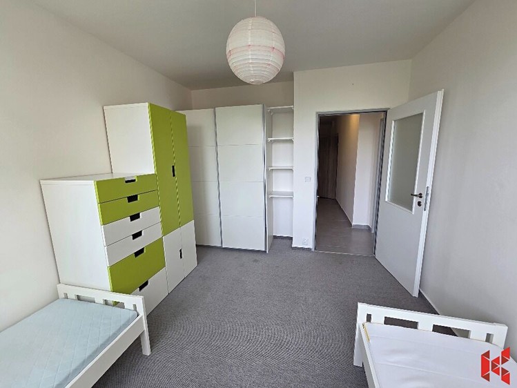 Pronájem bytu 3+kk, 72 m² (9 z 23)